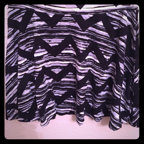 Girls(kids) Flowers by Zoe Skirt - Picture 1 of 3